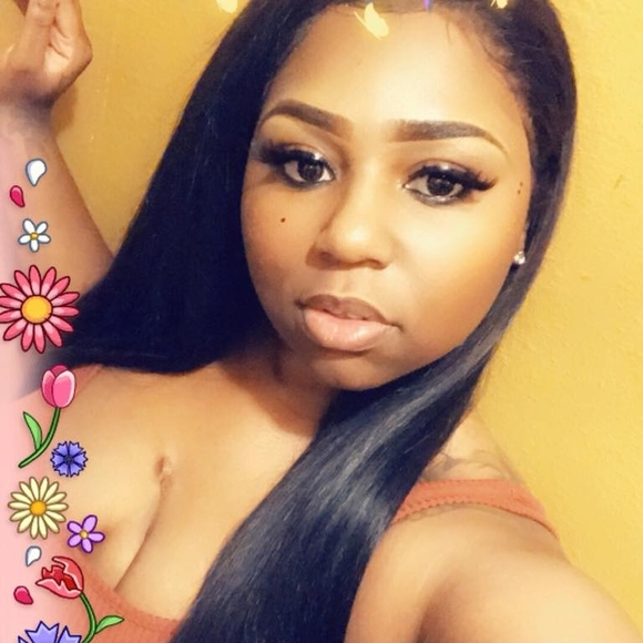 Meet your Posher, Deanna - Picture 1 of 1